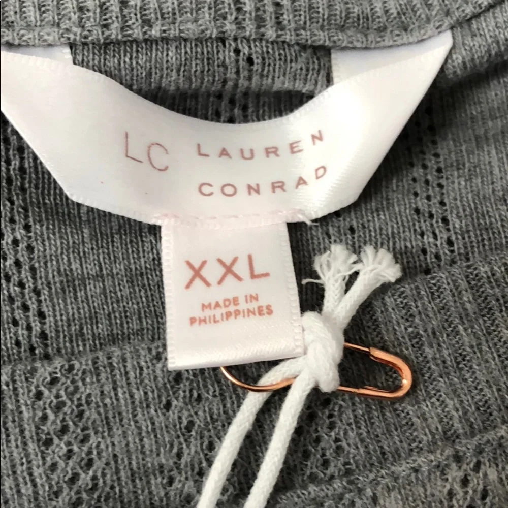 Lauren Conrad gray peplum top XXL - Picture 4 of 4